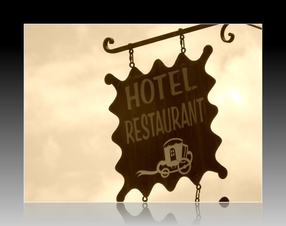 Le Relais De La Caleche Hotel Saint-Denis-d'Anjou Exterior photo